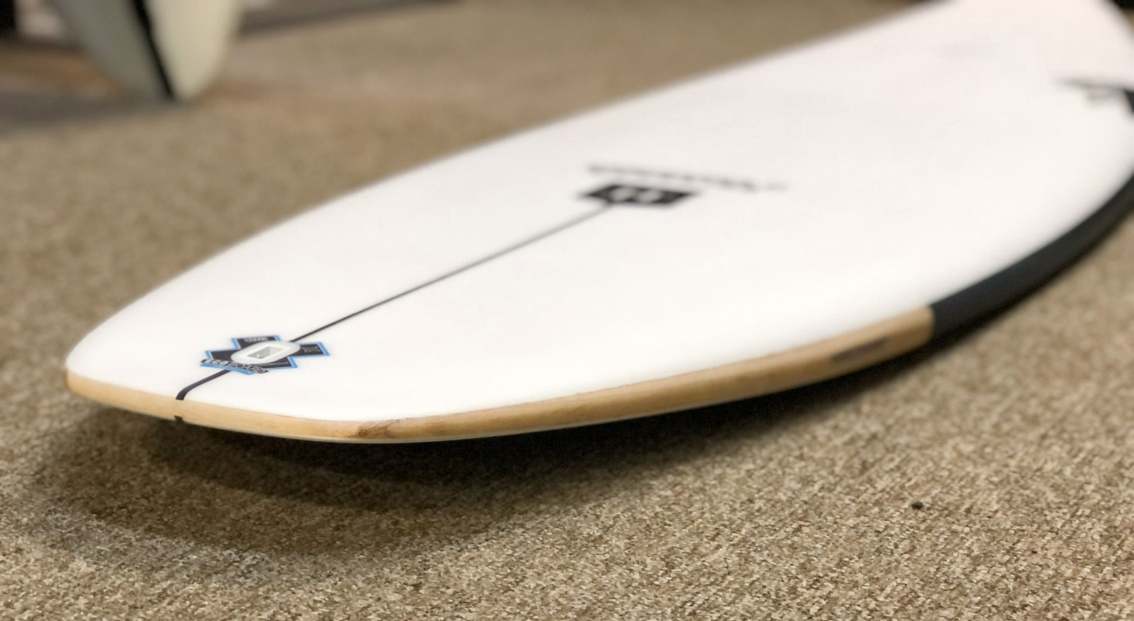 Dominator 2 tail foil