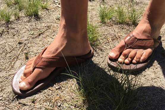olukai-sandals
